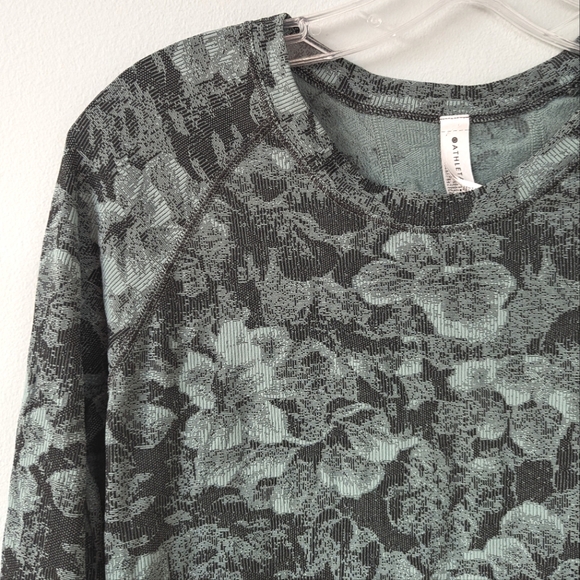Athleta Momentum Seamless Floral Print Long Sleeve Athletic Top - Picture 6 of 9